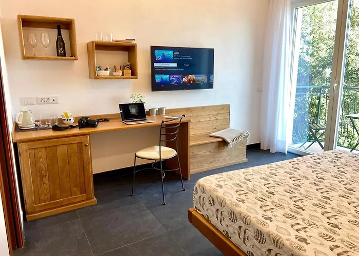 Monterosso Rooms